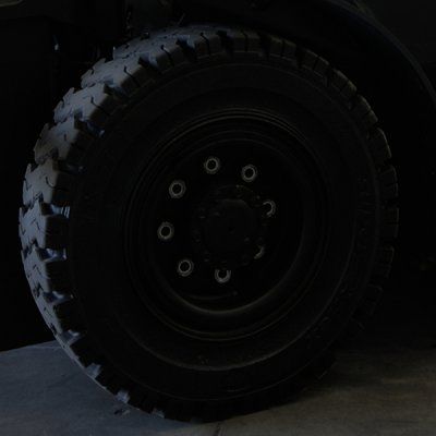 Pneus para Empilhadeiras - 1