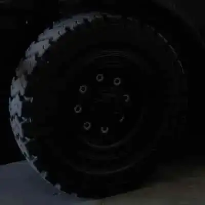 Pneus para Empilhadeiras - 1